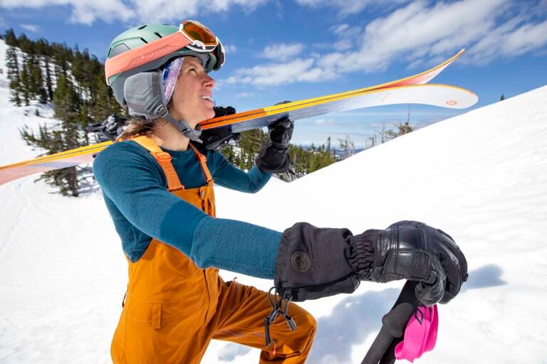 Best Smart Wool Base Layers for Skiing